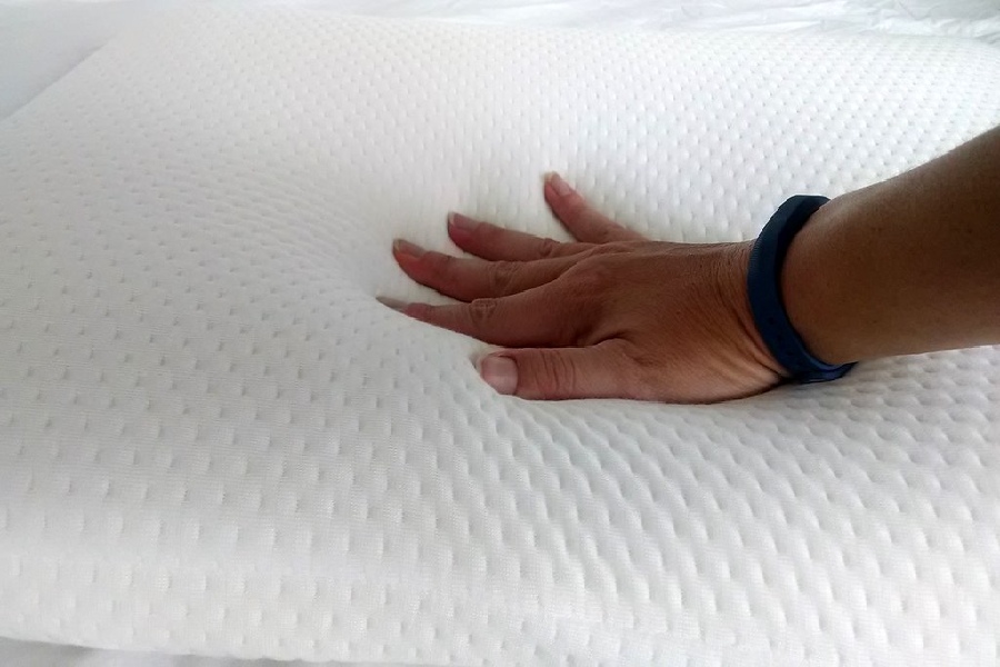 Mattresses that are too soft can cause back pain.