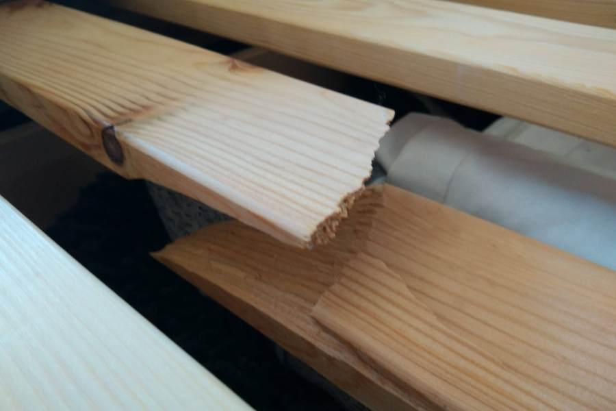 How to replace slats on bed - The broken bed slats