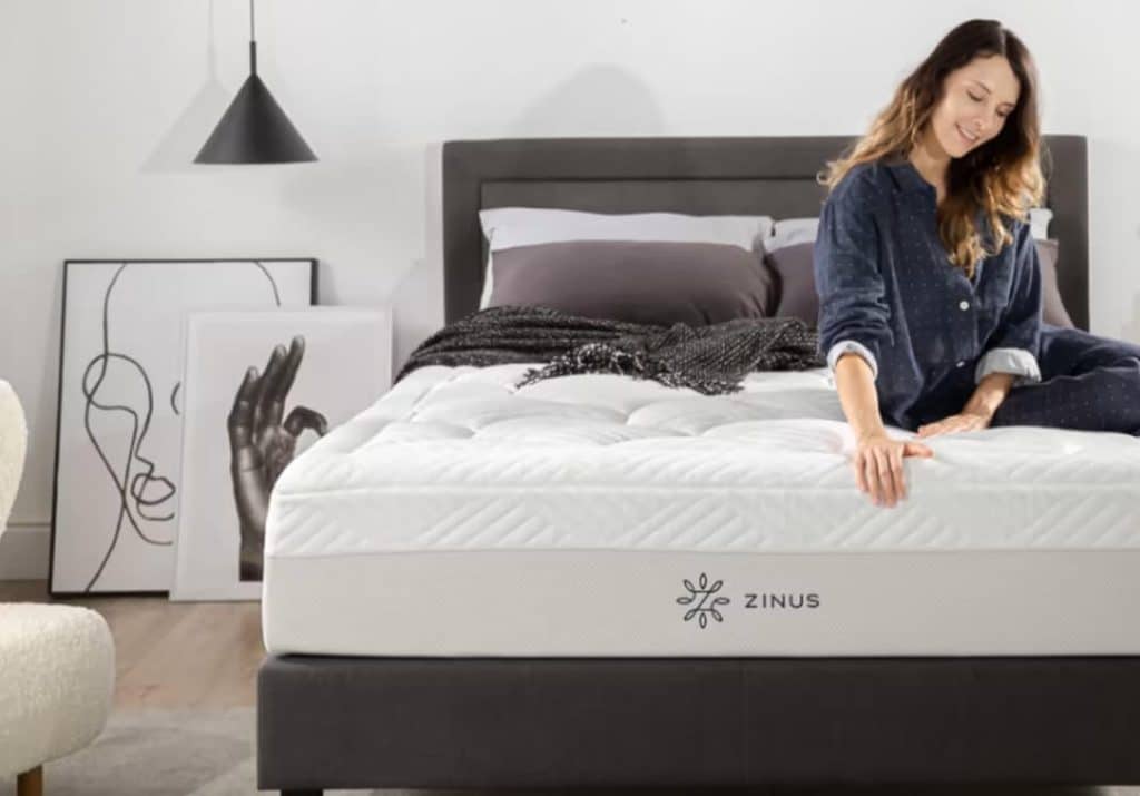 How long does a zinus mattress take to expand? We recommend waiting for about 48-72 hours before using.